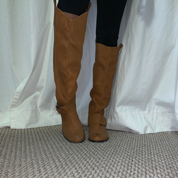 BROWN FAUX LEATHER BOOTS W BUCKLE - Picture 1 of 4